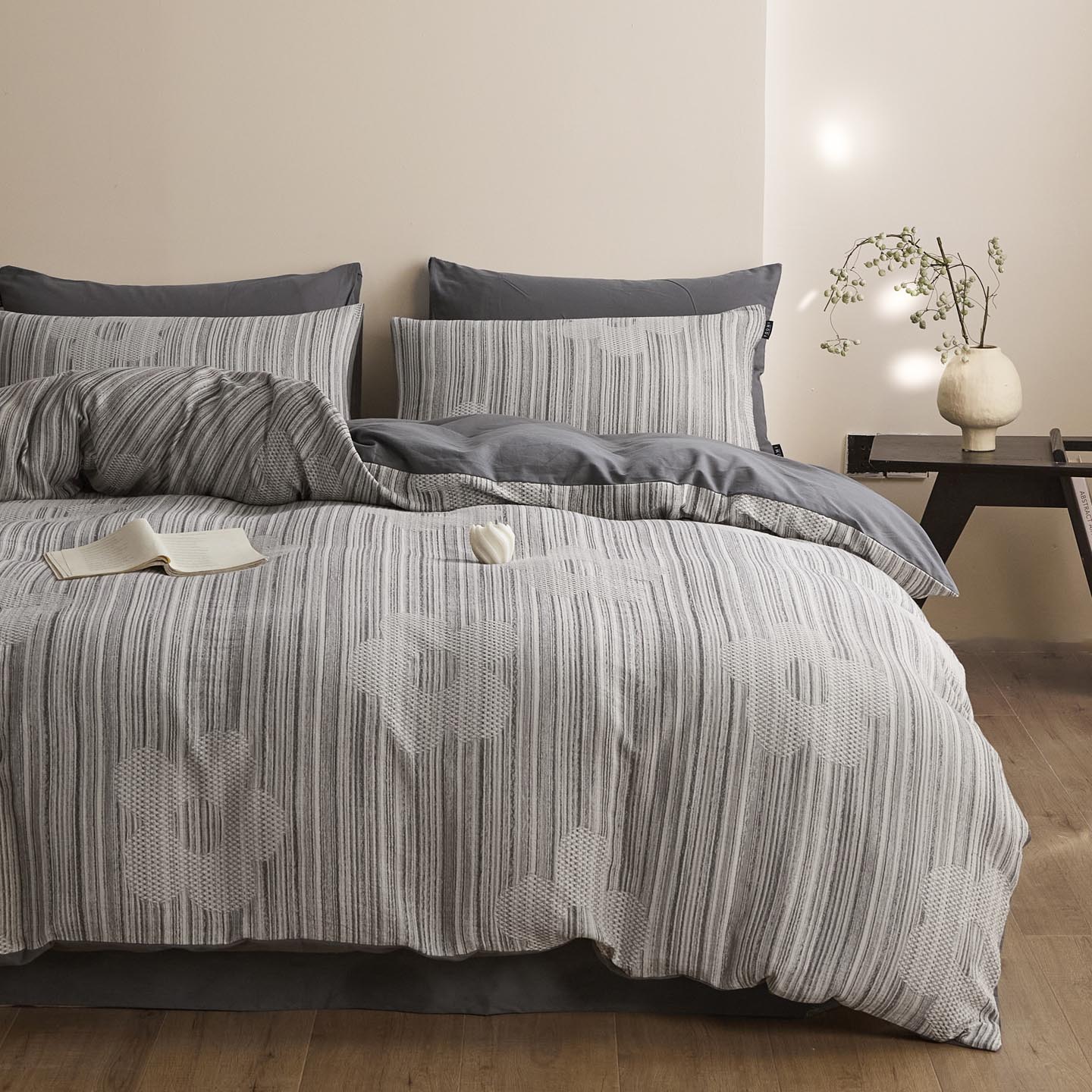 2025新款简约款全棉磨毛提花四件套-未眠