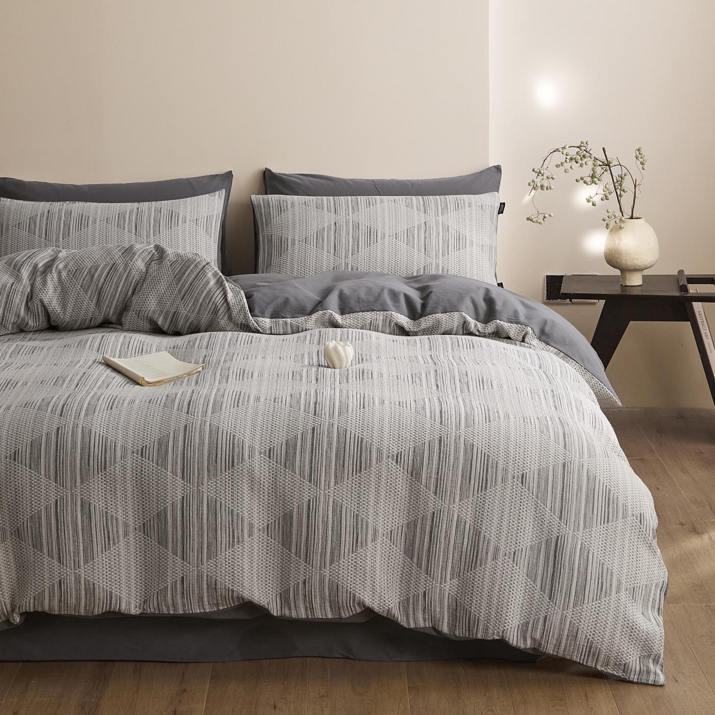 2025新款简约款全棉磨毛提花四件套-未眠