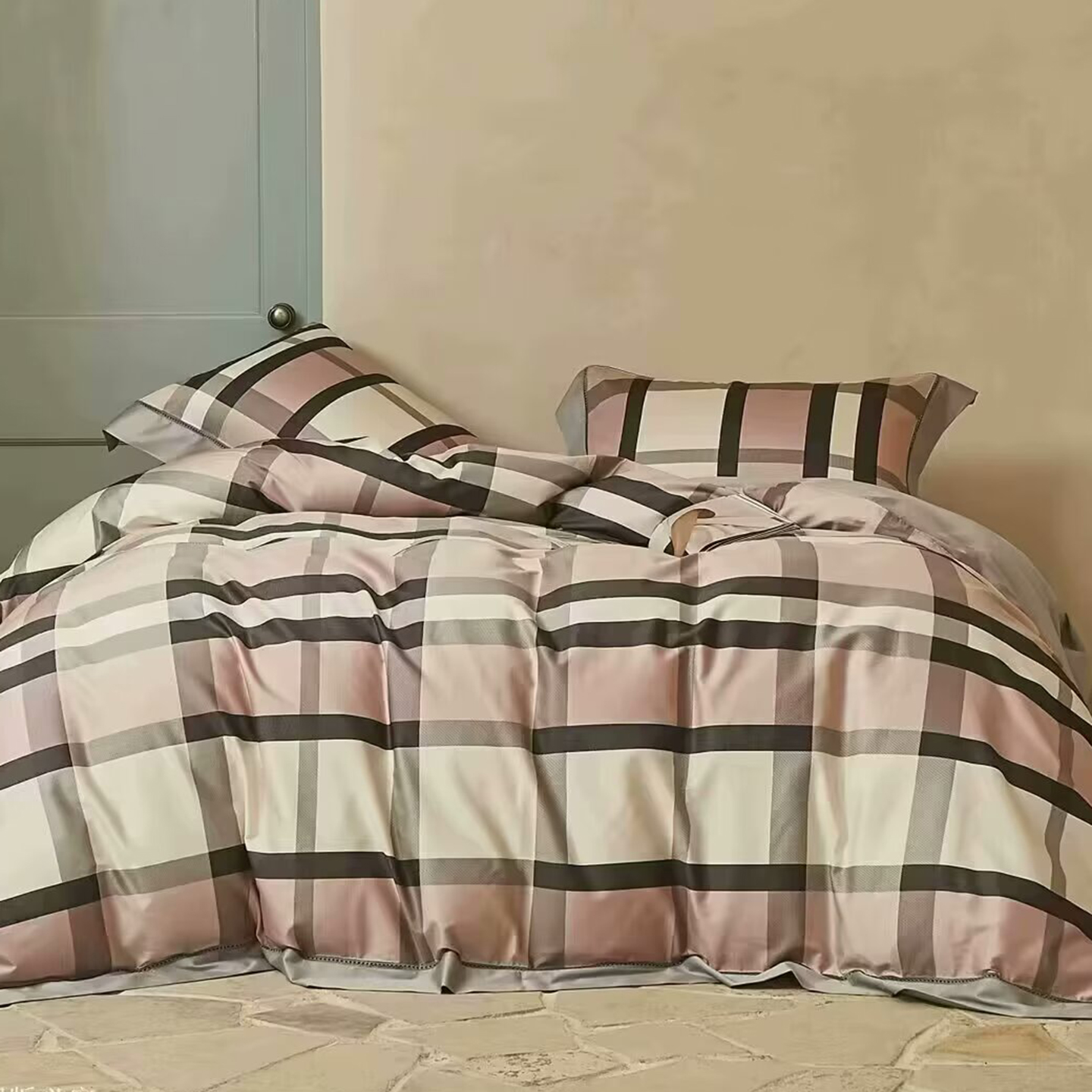 91家纺网 家纺一手货源 找家纺 （总）未来家居 2025新款优帝100支贡缎长绒棉四件套-1