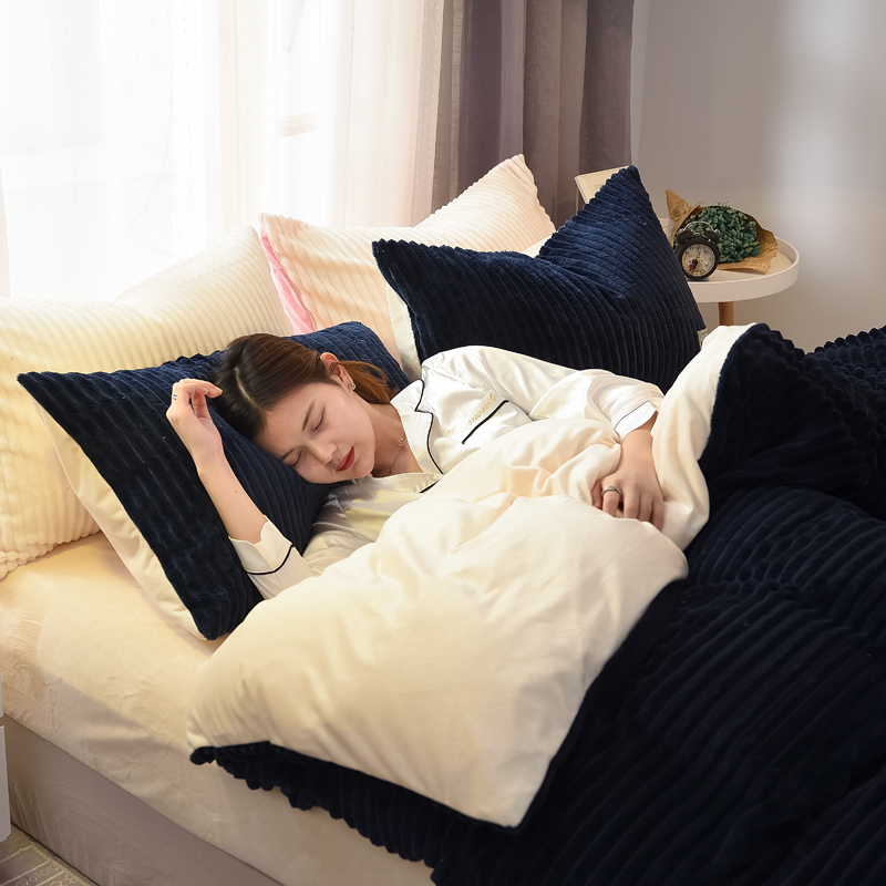 2018新款拼色魔法绒四件套保暖魔法绒水晶绒法莱绒珊瑚绒纯色双拼四件套 1.2m床（三件套） 宝蓝1