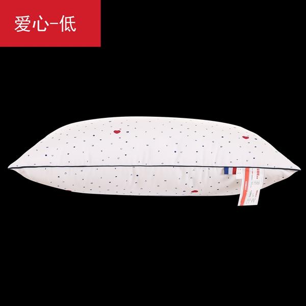 鼠标滚轮向上或向下滚动,能放大或缩小图片哦~