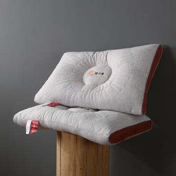 轻奢 加厚碳力素定型羽丝绒枕头助眠绗缝成人护颈单人枕芯