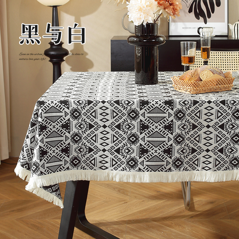2023新款色织提花波西米亚桌布 90*90cm（含花边） 黑与白