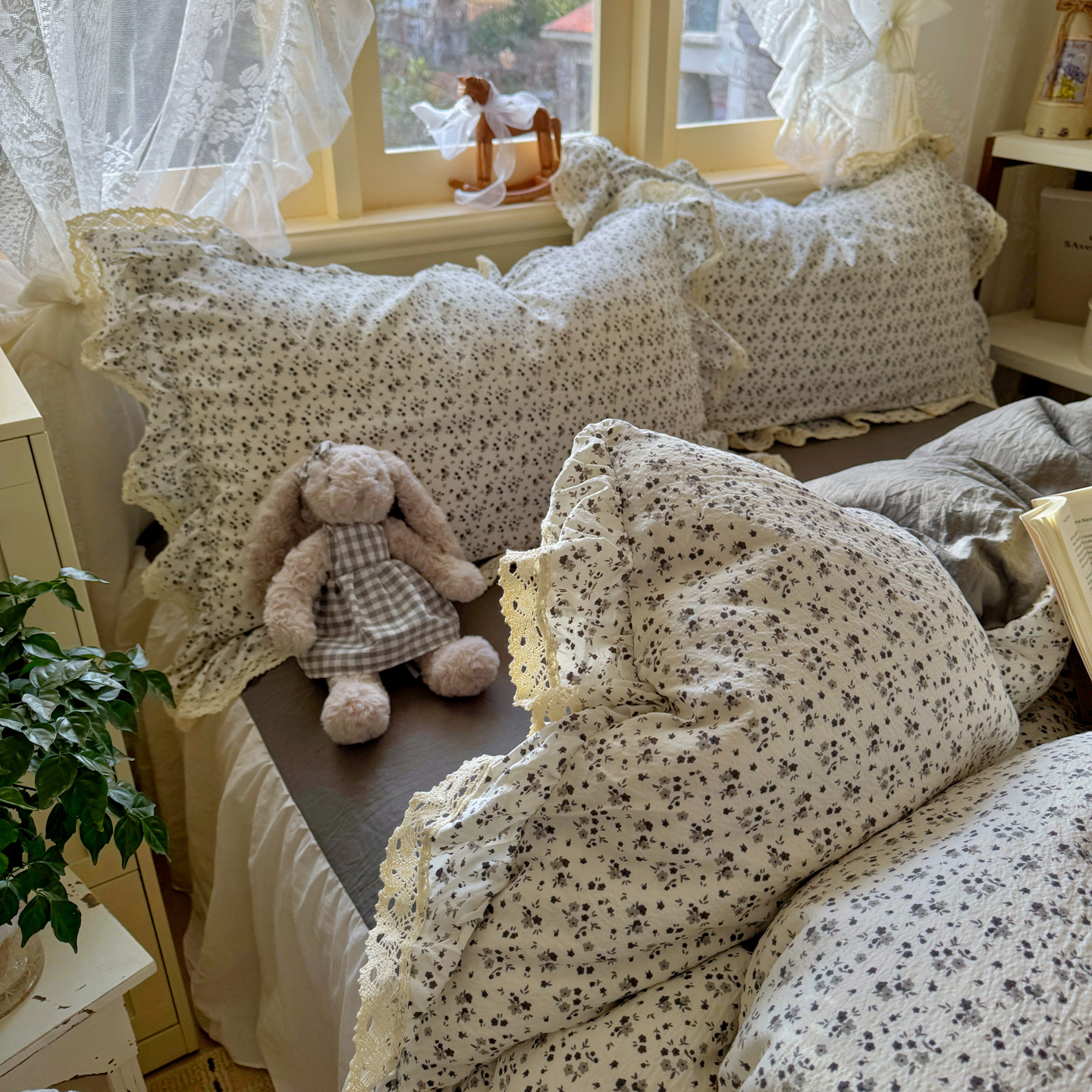 2026新款印花复古小碎花镂空蕾丝花边款四件套（专版花型） 复古小蕾丝-松月间-米