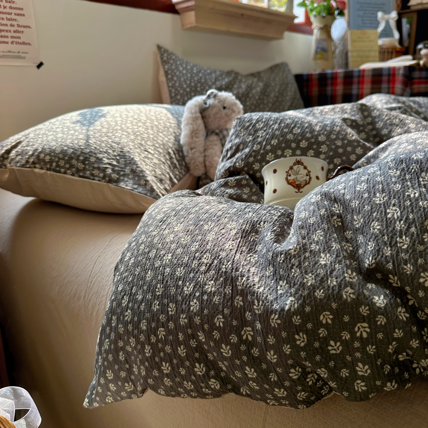 2026新款日韩系复古印花小碎花软糯贴肤慵懒伴眠超治愈的床单床笠款四件套（专版花型） 小印-浅花-灰