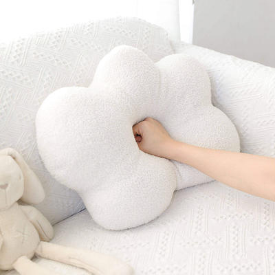 2022新款羊卷绒白云抱枕客厅沙发靠枕睡觉靠垫 34*55cm 白色云朵