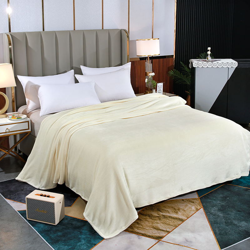 新款220克纯色法莱绒毛毯赠品法兰绒毯子床单素色礼品盖毯批发 120×200cm 米白色