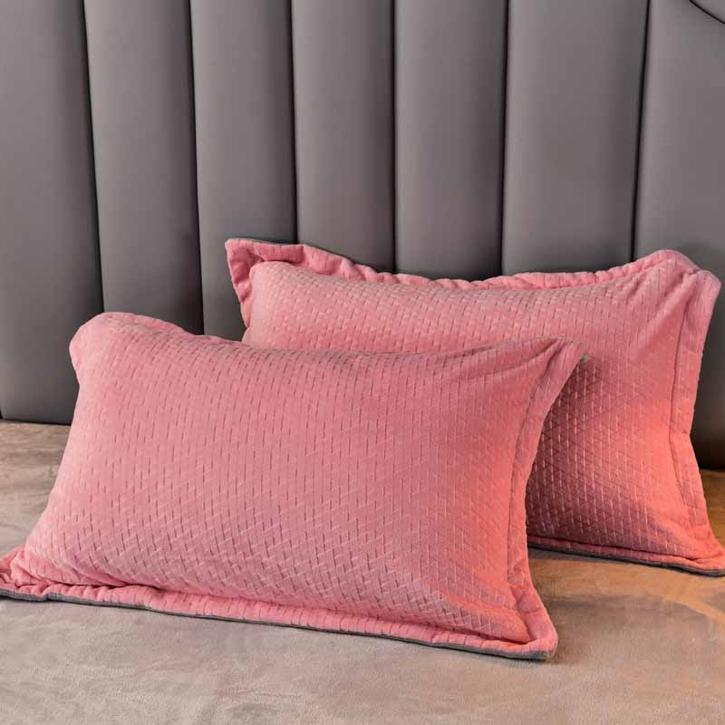 2021新款冬季保暖枕套雕花绒华夫格牛奶绒法兰绒珊瑚绒枕头套系列小三角 48*74cm/只 小三角 -粉色