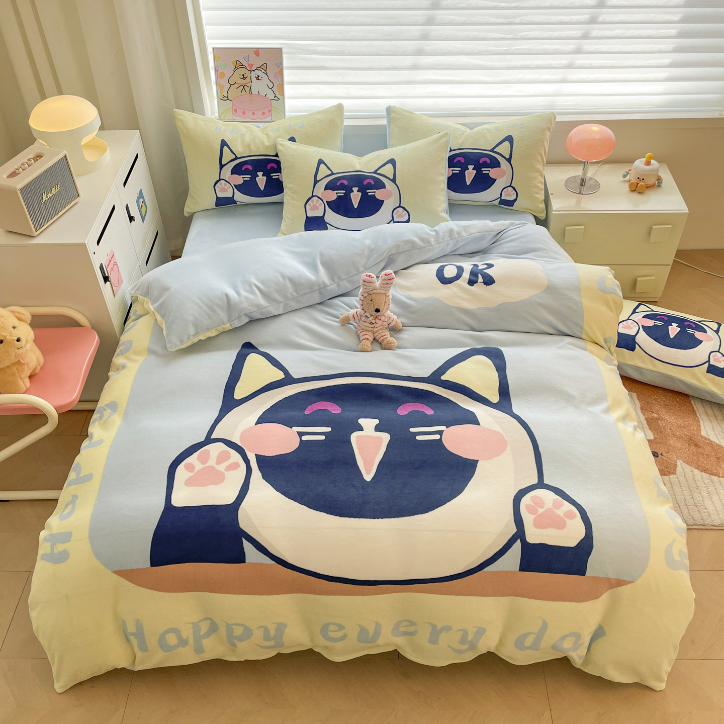 2025新款牛奶绒大版卡通四件套 招财猫