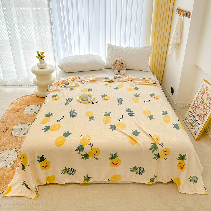 2023新款法兰绒印花毛毯夏季空调毯礼品毛毯 70*100cm（花型随机） 可爱菠萝