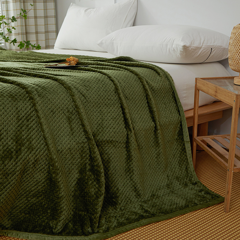 2021新款330G同色水晶绒包边毛毯午睡毯双面毯子 100*150cm 军绿色