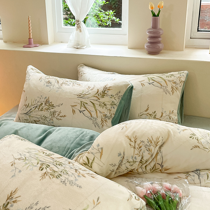 2025新款高克重牛奶绒印花单枕套 仙草