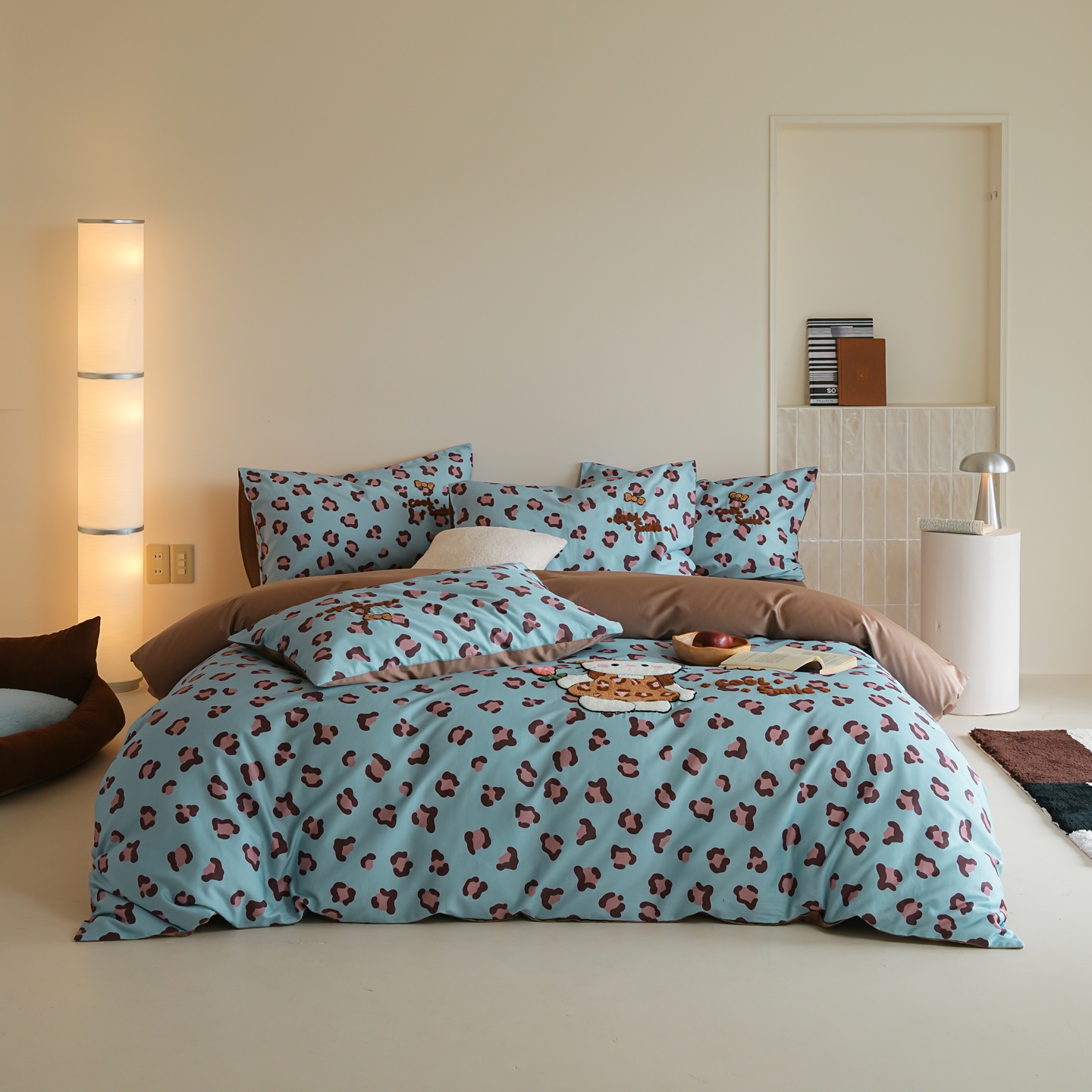 2026新款50长绒棉豹纹绣花四件套 蓝色豹纹