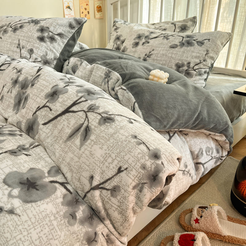 2025新款花卉雕花绒加厚保暖四件套
