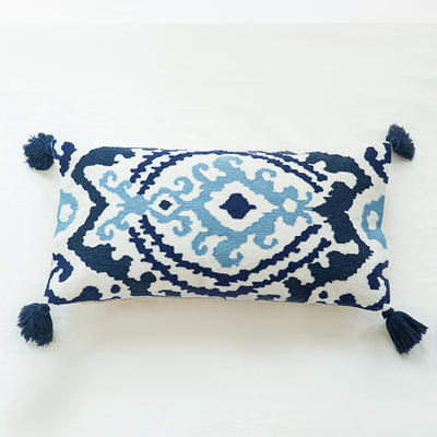 2022新款棉麻混纺摩洛哥民族刺绣抱枕 单枕套（不带枕芯） 查尔斯30*60cm