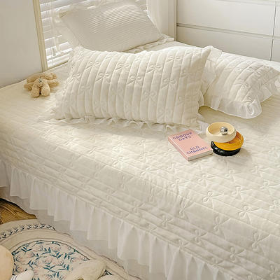 2022新款牛奶绒夹棉床盖-爱丽丝系列 床盖250X255三件套 床盖-爱丽丝--奶白绒