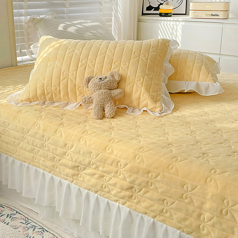 2022新款牛奶绒夹棉床盖-爱丽丝系列 床盖190X250两件套 床盖-爱丽丝--黄色绒