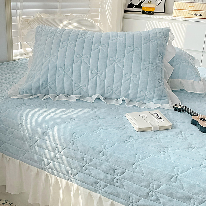 2022新款牛奶绒夹棉床盖-爱丽丝系列 床盖250X255三件套 床盖-爱丽丝--蓝色绒