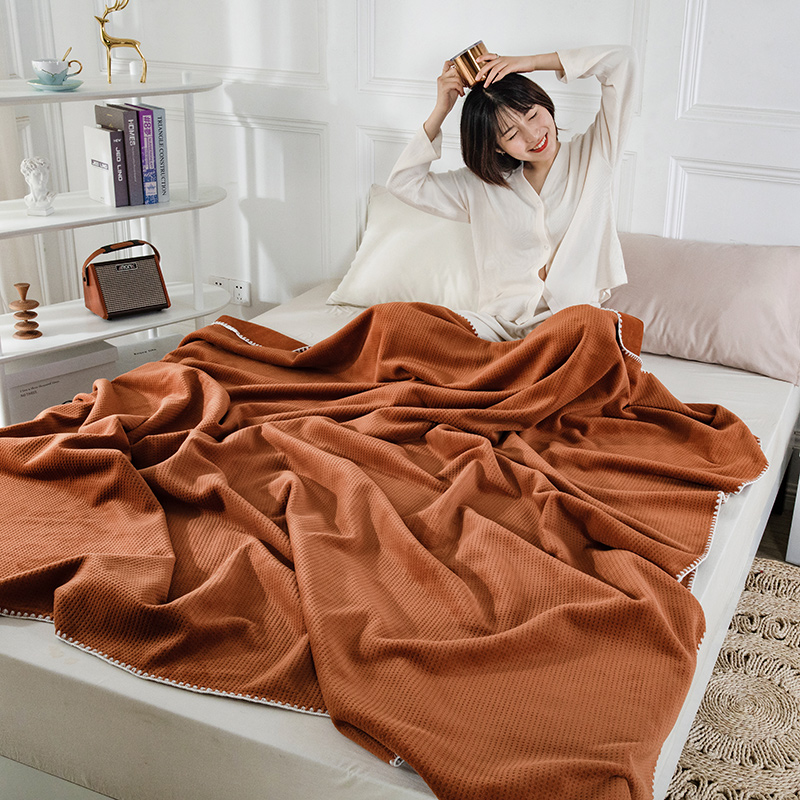 2021新款纯色双层华夫格牛奶绒盖毯毛毯毯子，被套两用 100*150cm 梨木棕