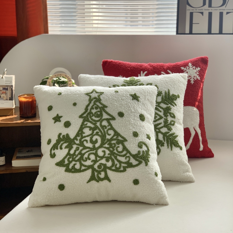 2024新款泰迪绒刺绣圣诞节抱枕 45x45cm抱枕（含芯） 白底圣诞树