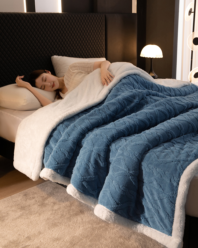 2024新款三层夹棉加厚塔肤绒毛毯