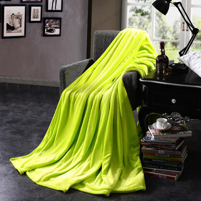 2023新款毯子系列 纯色法莱绒毯 1.5*2米 果绿色