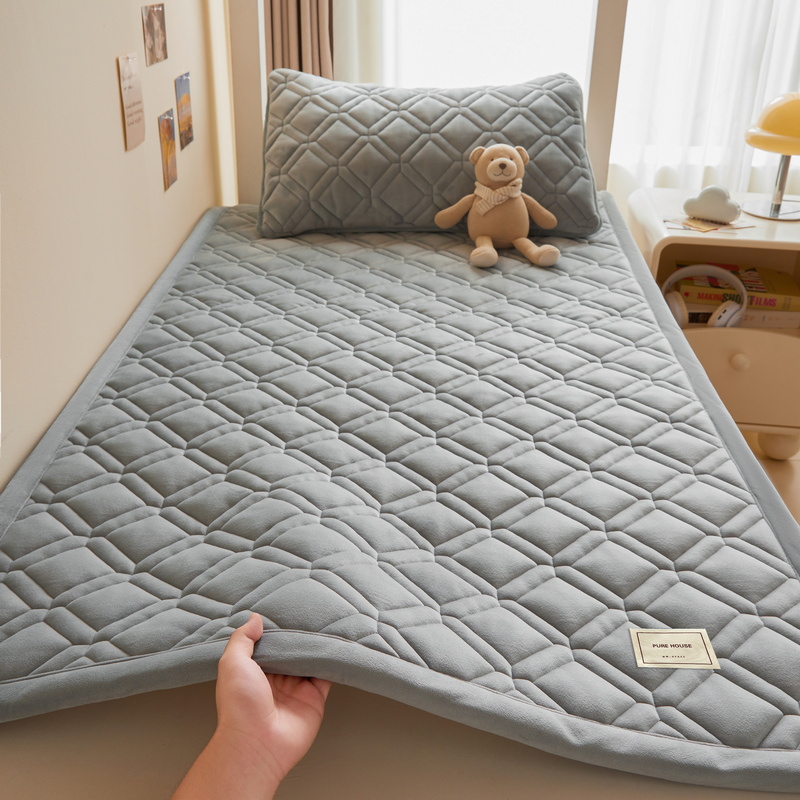 2025新款宝宝绒-法芙学生床褥-场景一 法芙-床褥 灰