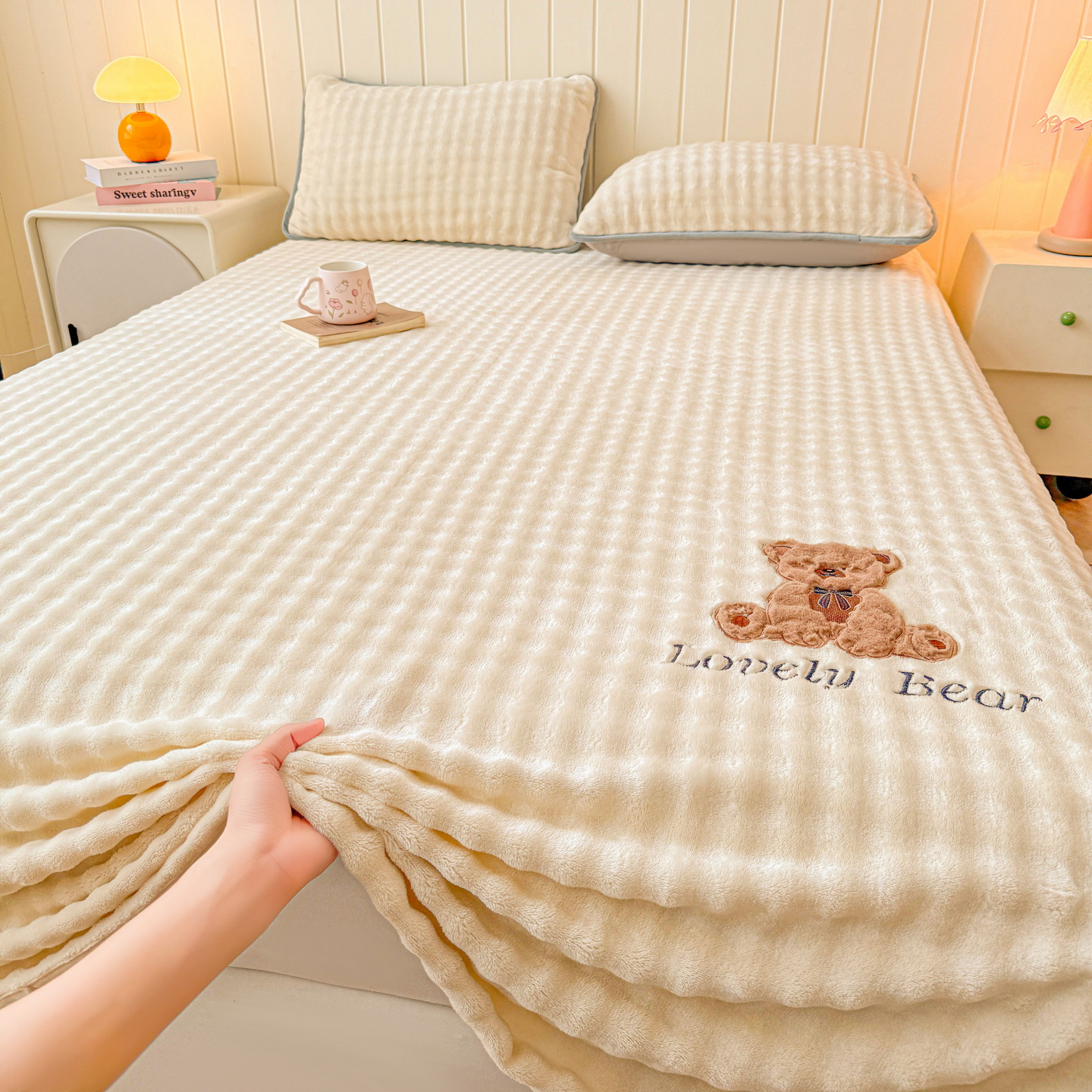 2025新款加厚泡泡绒纯色床单-松饼熊