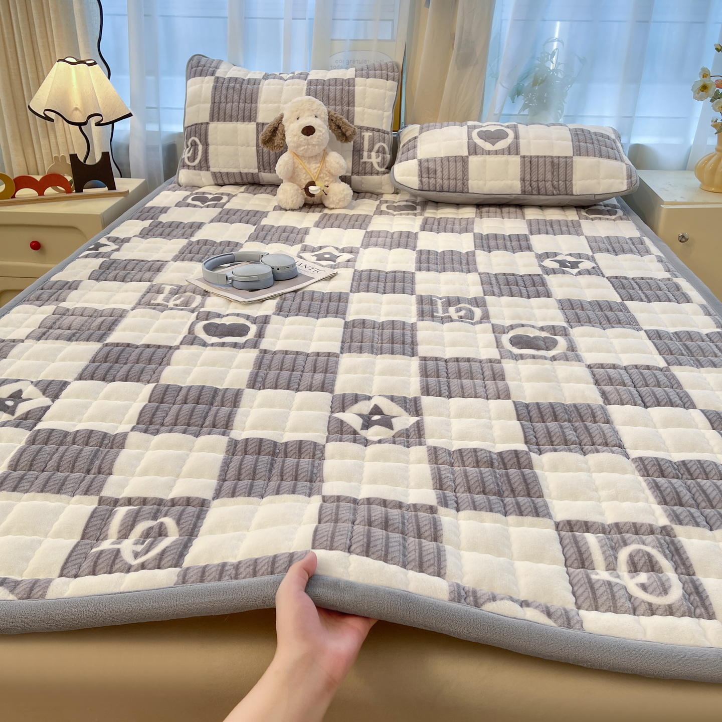 2025新款水晶边-牛奶绒成人床褥 水晶边床褥-星月神话