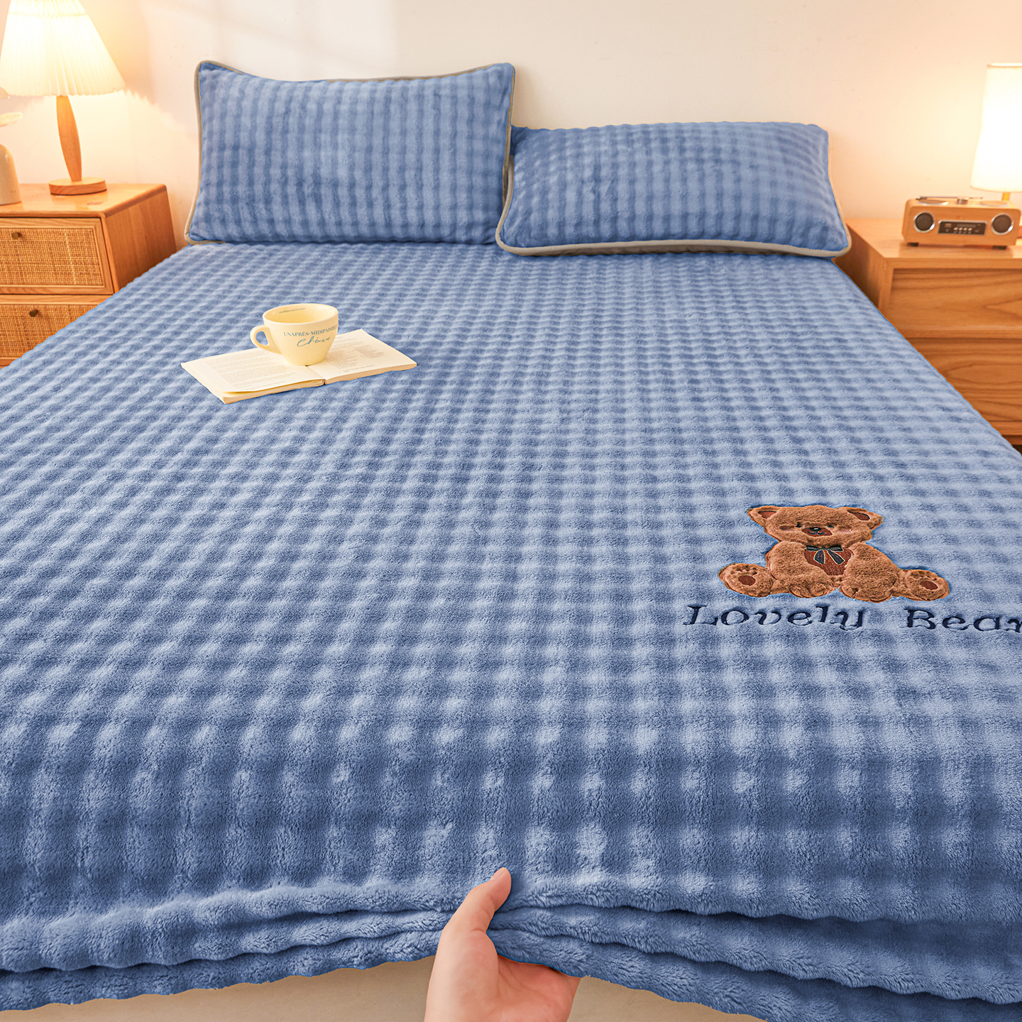 2025新款加厚泡泡绒纯色床笠-松饼熊