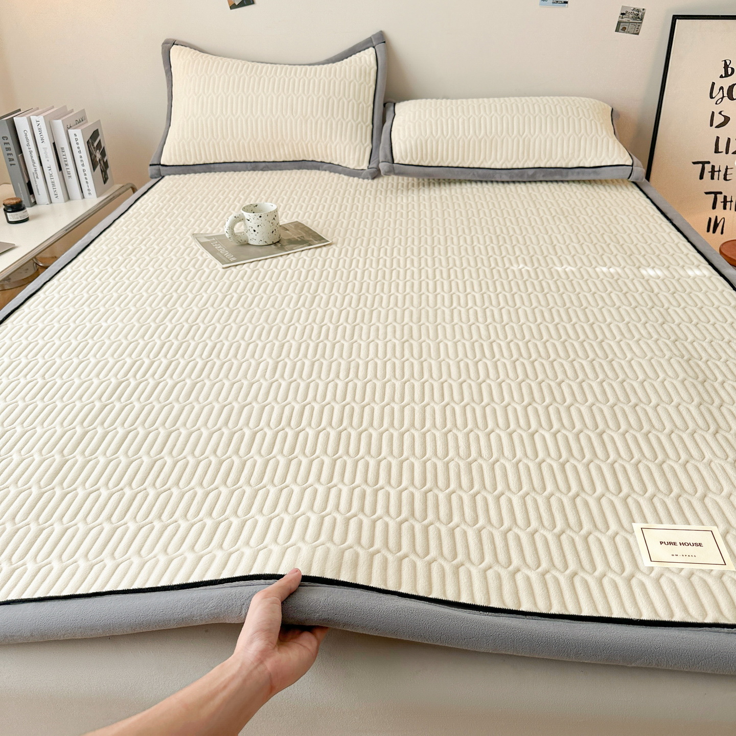 2025新款暖阳-新棉绒成人床褥-场景二 暖阳床褥-奶油白