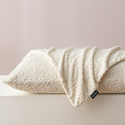 2023新款纯色保暖牛奶绒雕花单品枕套 :48*74cm枕套一对 枕套-艾丽丝-奶白