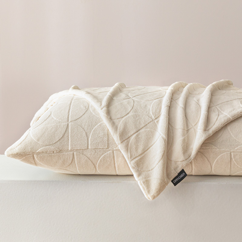 2023新款纯色保暖牛奶绒雕花单品枕套 :48*74cm枕套一对 枕套-梵克-奶白