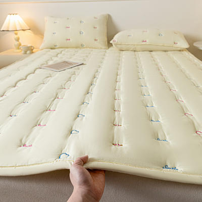 2024新款13374全棉A类大豆夹棉刺绣床褥床垫 1.2*2米单床褥 床褥-爱心奶白