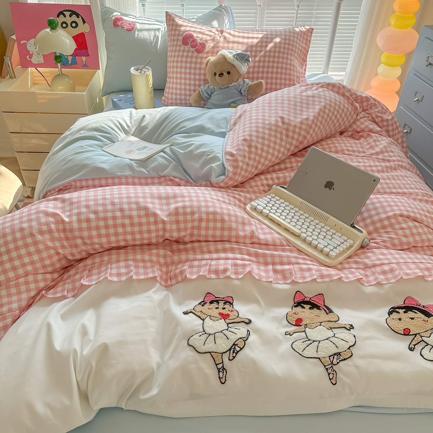 2025新款云朵棉水洗棉新款花边拼接毛巾绣床单床笠床裙四件套-跳舞的小新