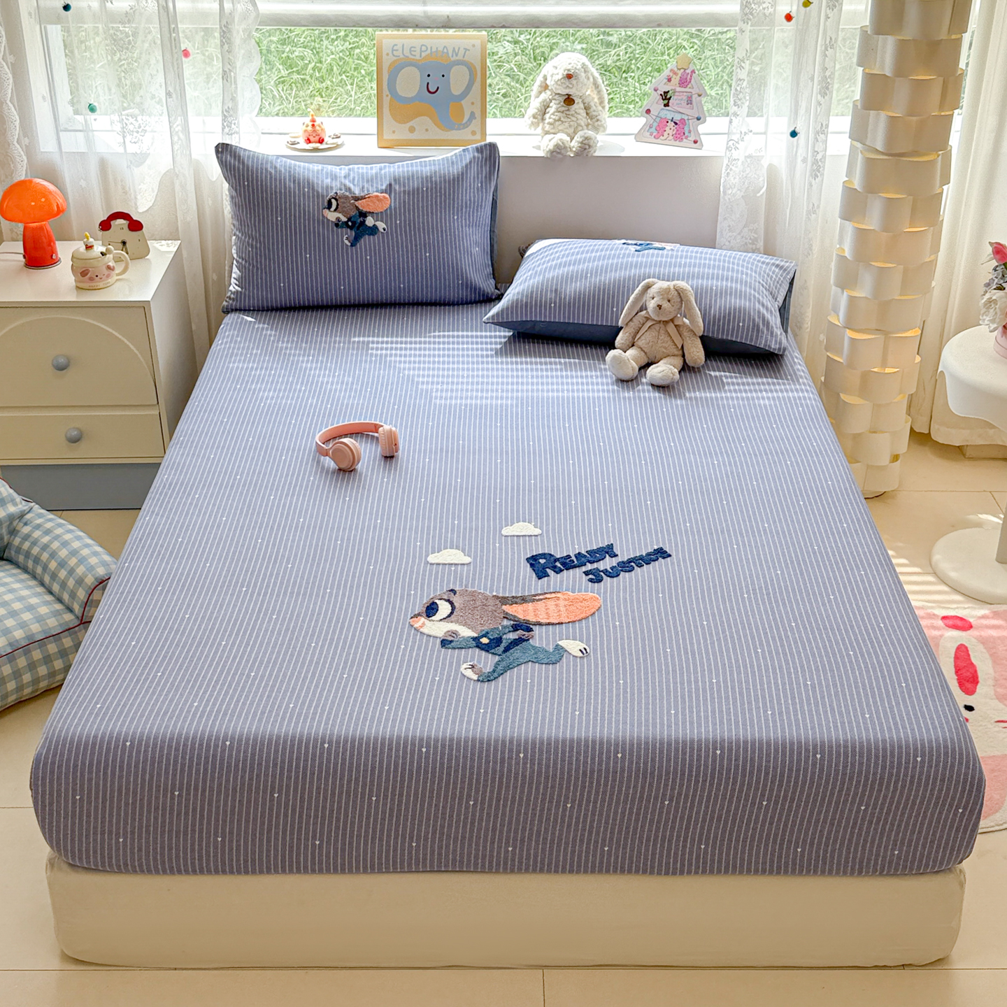 2025新款全棉磨毛毛巾绣单床笠系列 单床笠-字母兔