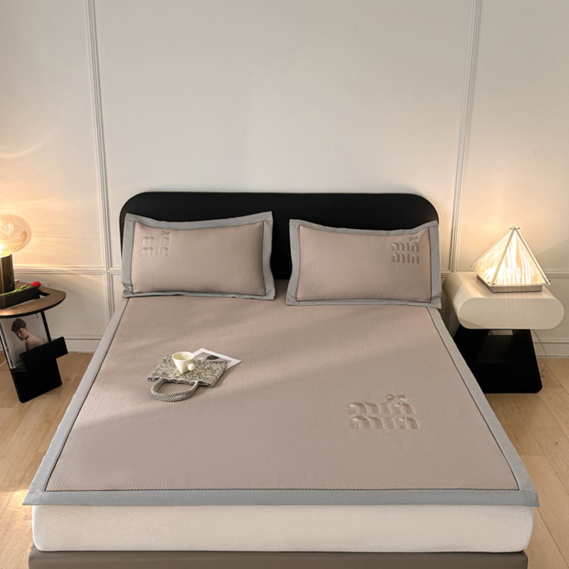 2025新款PE刺绣款minmin&ysl凉感席三件套