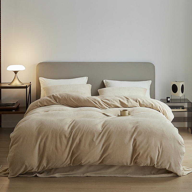 2025新款高克重全消光纯色牛奶绒四件套-风格二 郁香金