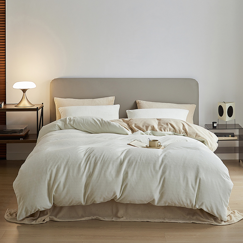 2025新款高克重全消光纯色牛奶绒四件套-风格二 茶花白配郁香金