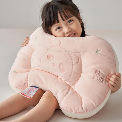 2023新款  如卧云端 宝宝绒空气感睡眠儿童舒适枕头 国宝熊有成竹--白拼粉色
