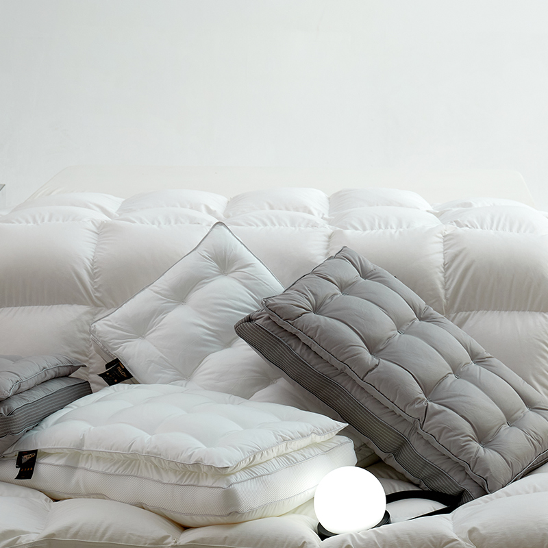 2024新款   实验室诞生的枕头  让舒适成为理所当然 高端柔赛丝双重复合枕--白色