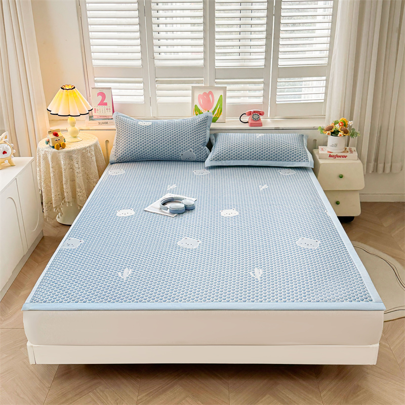 2026新款碳光印花冰丝席床铺款 热带熊