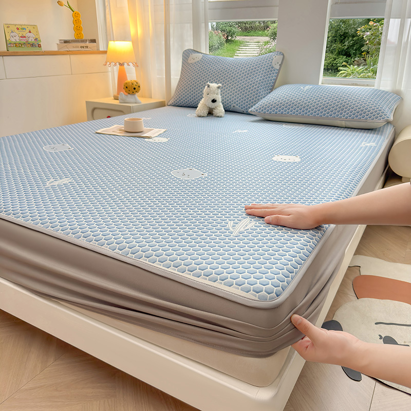 2026新款碳光冰丝席5D印花床笠款 热带熊