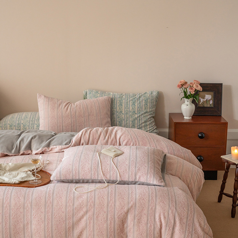 2025新款雕花牛奶绒四件套-巴洛克系列 巴洛克-浅粉
