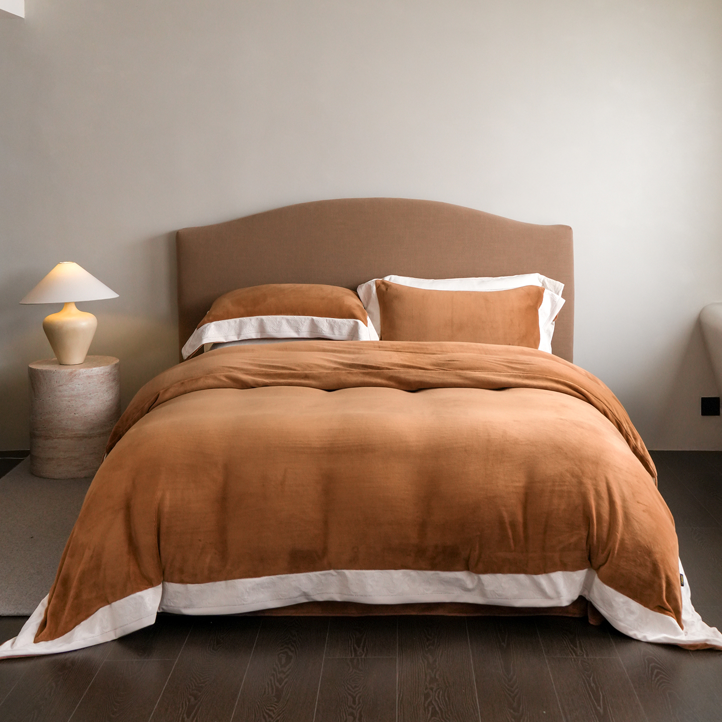 2025新款280克全消光绣花拼边四件套-赫莲娜