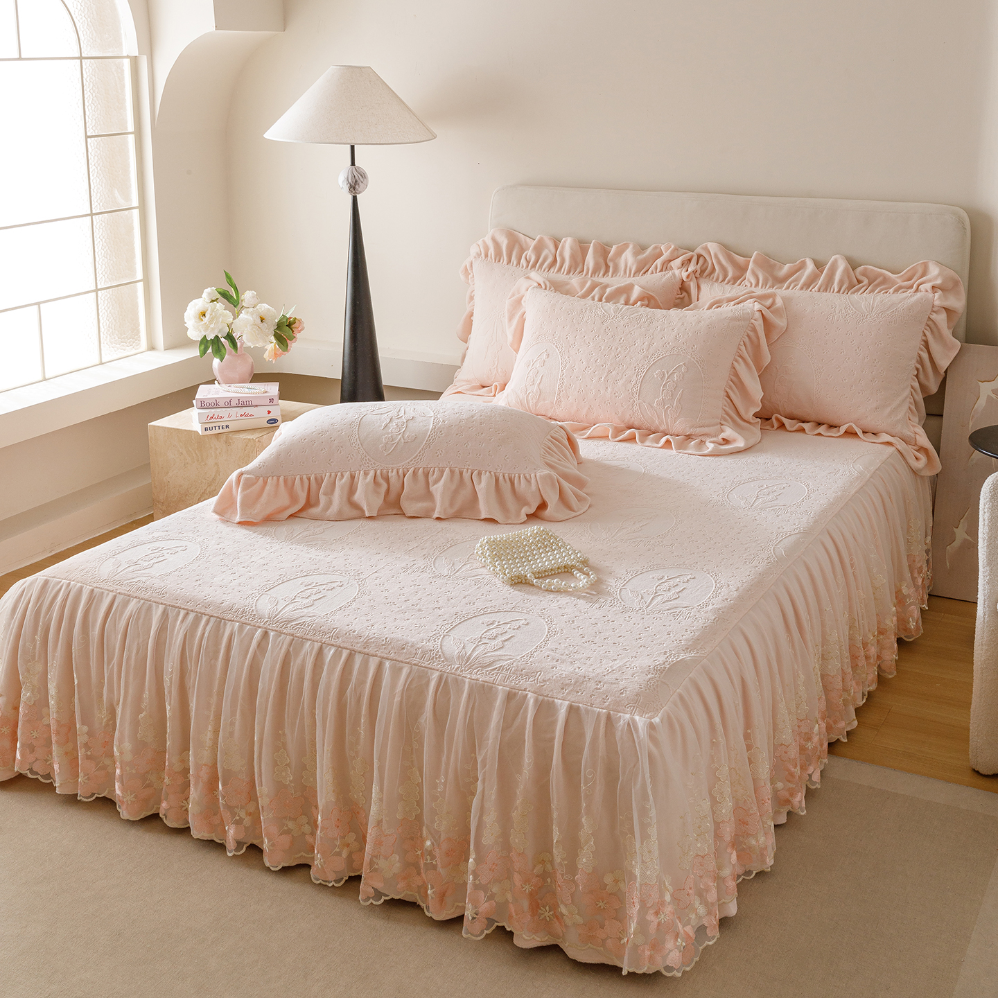 2025新款雕花牛奶绒床裙款三件套-铃兰 铃兰-粉