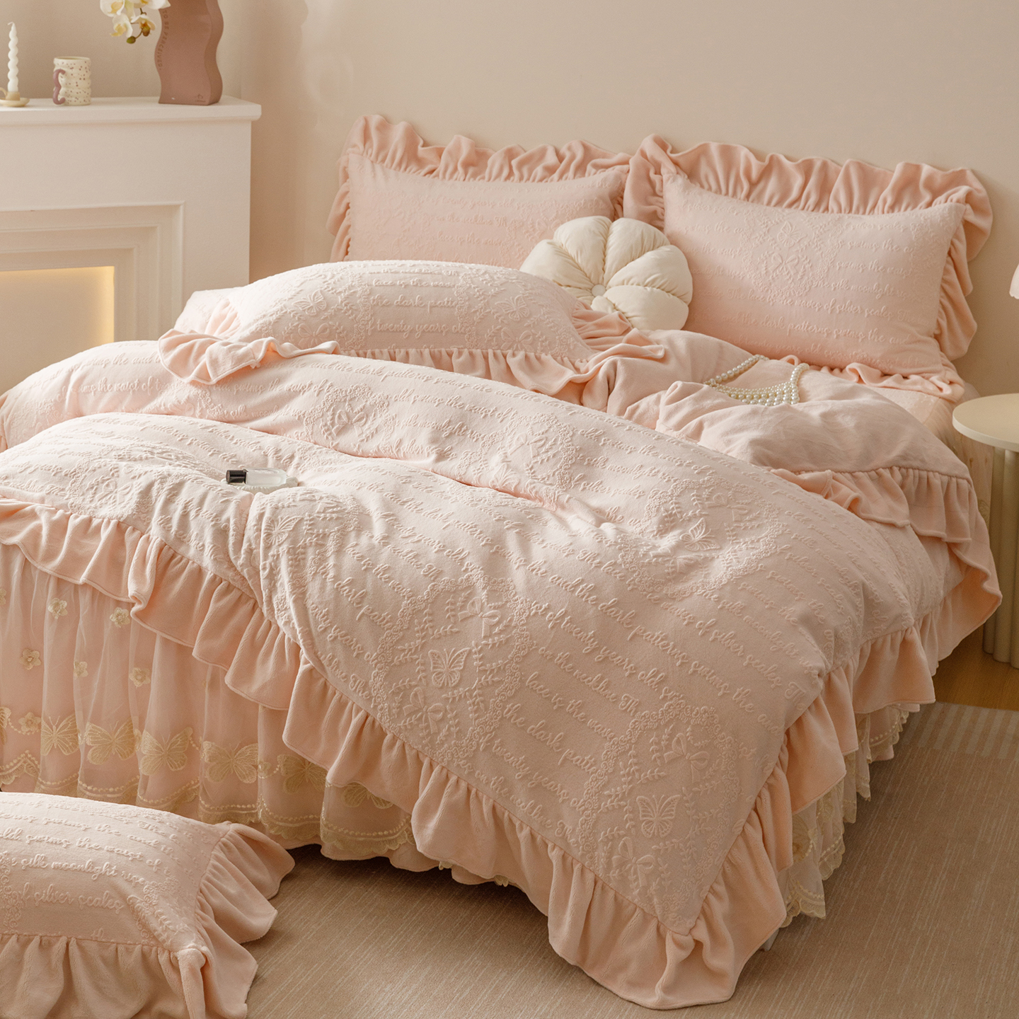 2025新款雕花牛奶绒床裙款四件套-蝶韵 蝶韵-粉