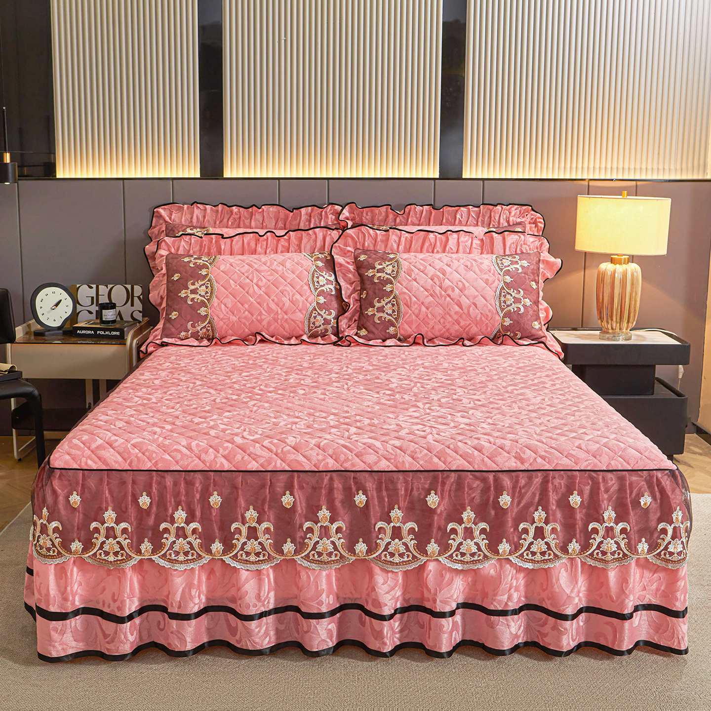 2025新款柔暖天鹅绒夹棉床裙盛世年华系列床裙三件套 盛世年华-粉