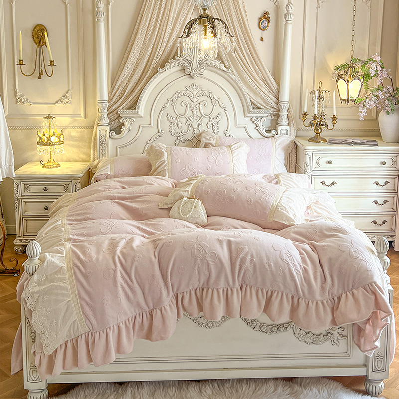 2025新款法式雕花牛奶绒四件套床裙款-蝴蝶结系列 蝴蝶结-粉