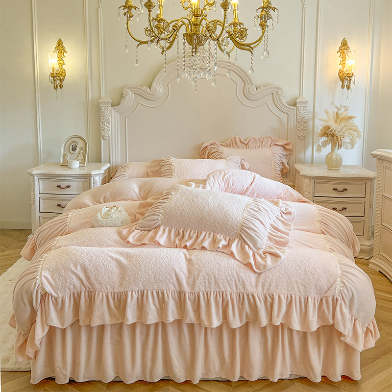 2025新款法式雕花牛奶绒四件套床裙款-简希系列 简希-粉